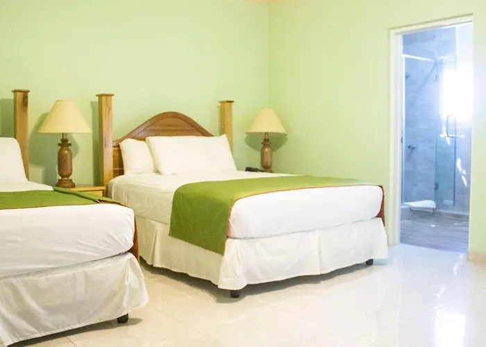 Bed & Breakfast Holidays At Heaven Runaway Bay