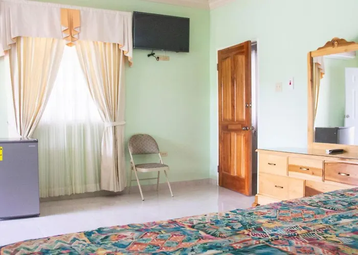 Holidays At Heaven Bed & Breakfast 3*